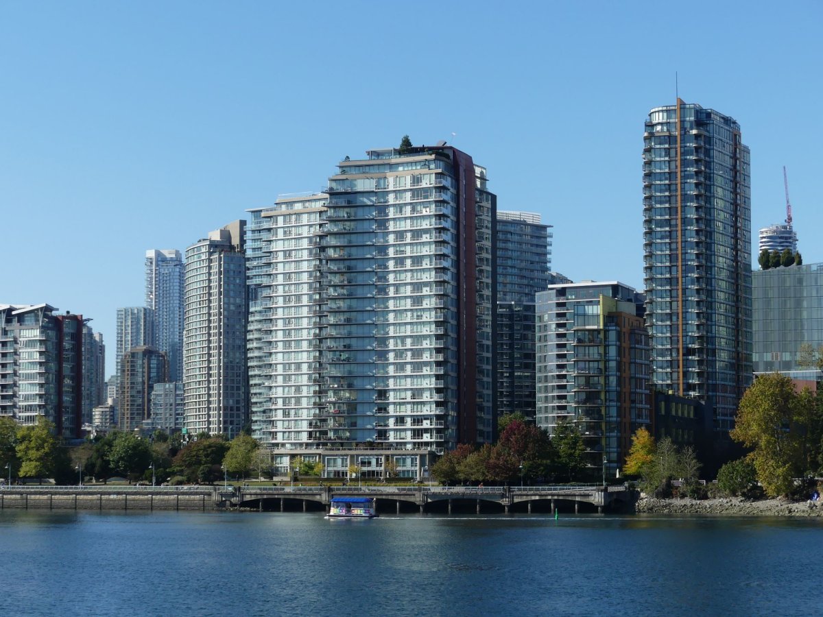  Condo, Townhome or Detached? Choosing the Right Vancouver Home in 2026 